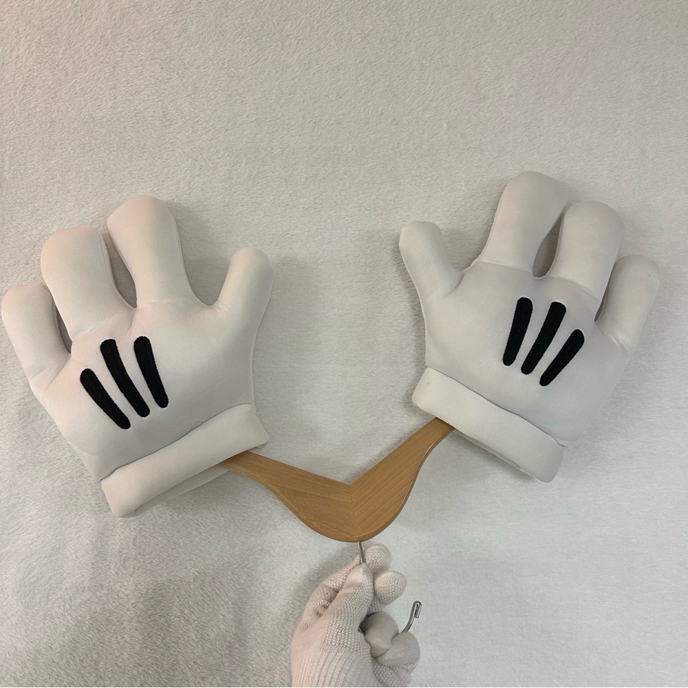 Disney Store White Cartoon Hand Gloves size OS Unisex